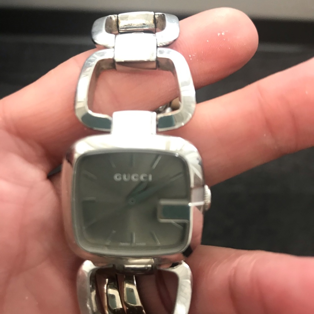 Women’s Gucci watch